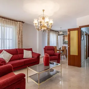 Dreaming Dona Luisa - Free Parking Granada